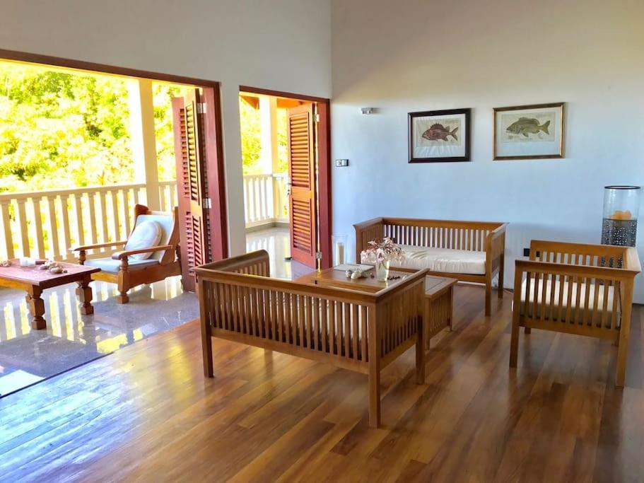Hilltop South - Villa Bougainville タカマカ エクステリア 写真
