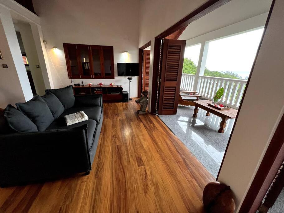 Hilltop South - Villa Bougainville タカマカ エクステリア 写真