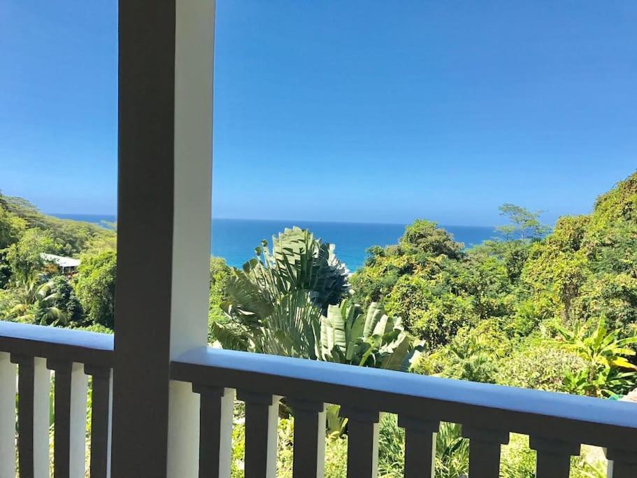 Hilltop South - Villa Bougainville タカマカ エクステリア 写真