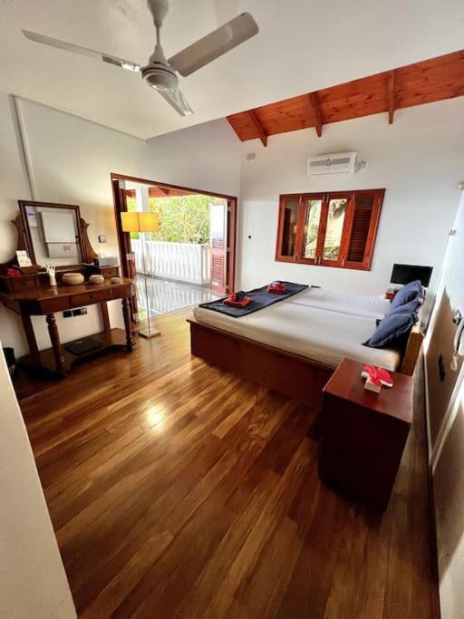 Hilltop South - Villa Bougainville タカマカ エクステリア 写真