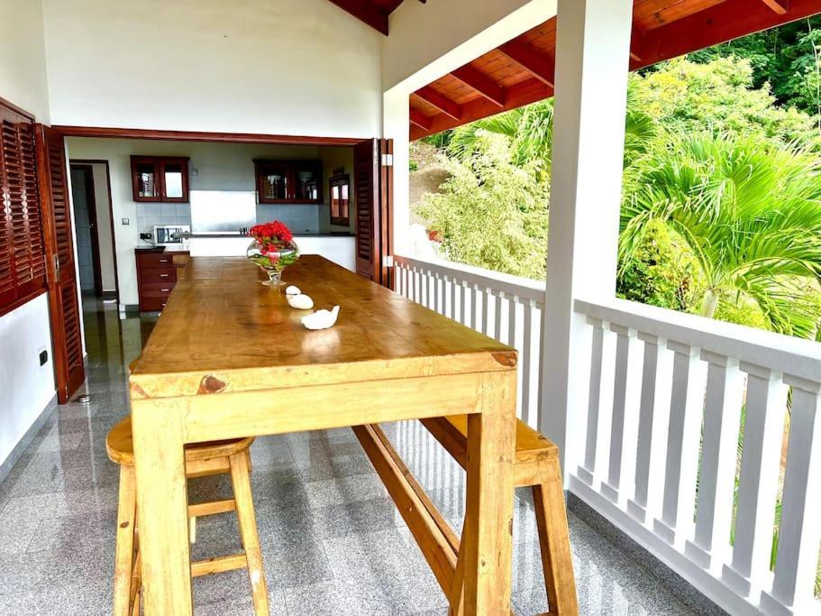 Hilltop South - Villa Bougainville タカマカ エクステリア 写真