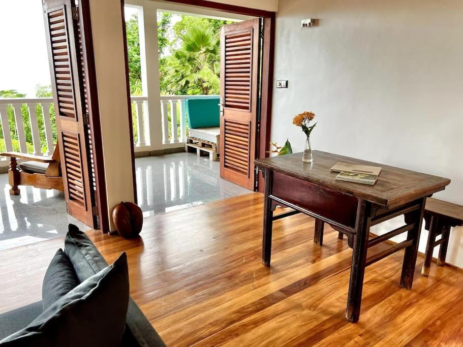 Hilltop South - Villa Bougainville タカマカ エクステリア 写真